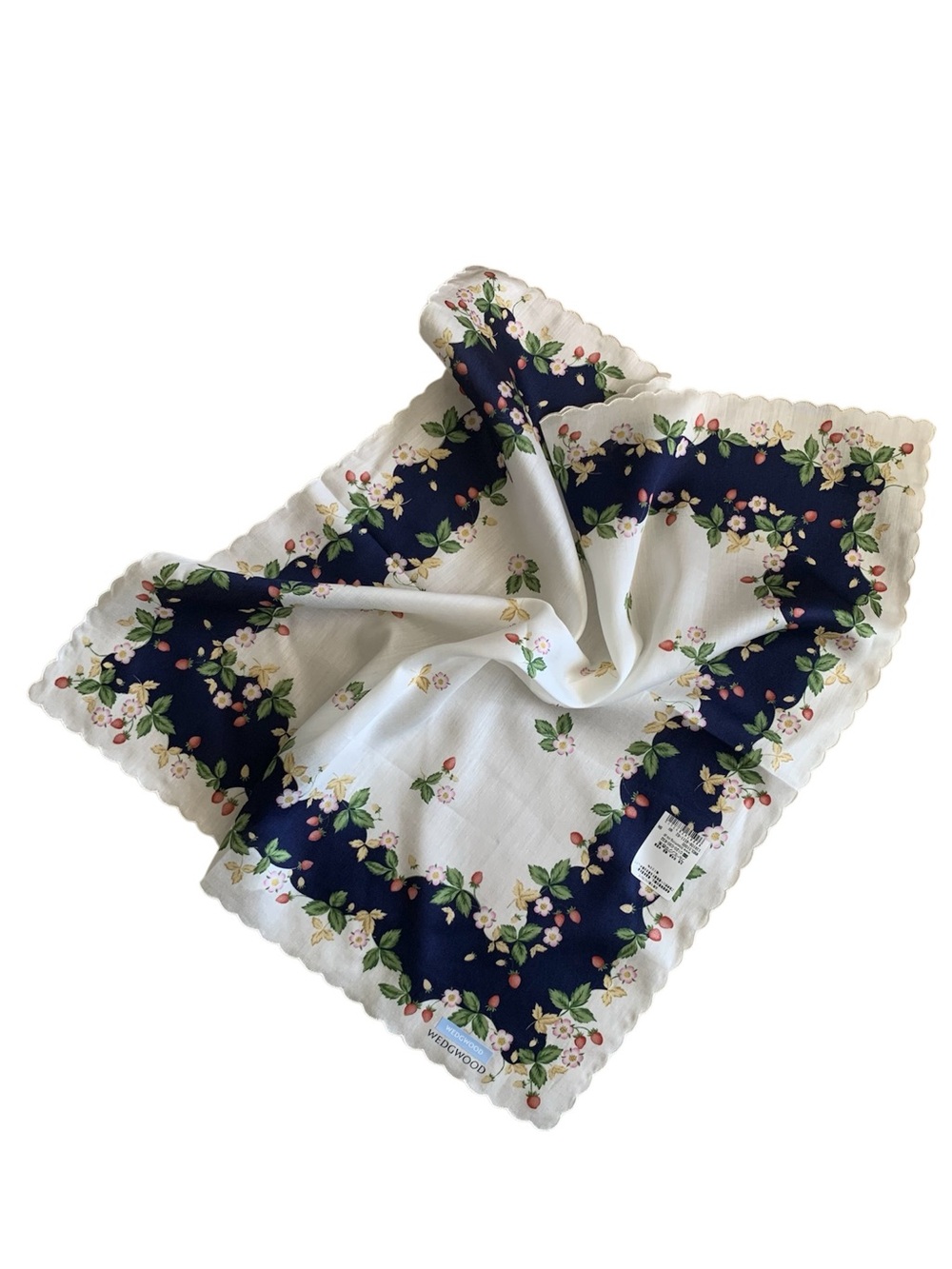 NWT Wedgwood Wild Strawberry Floral Handkerchief 19" Cotton Scalloped Japan